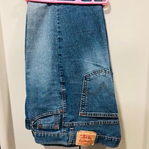 LEVI boot cut/flare jeans 👖